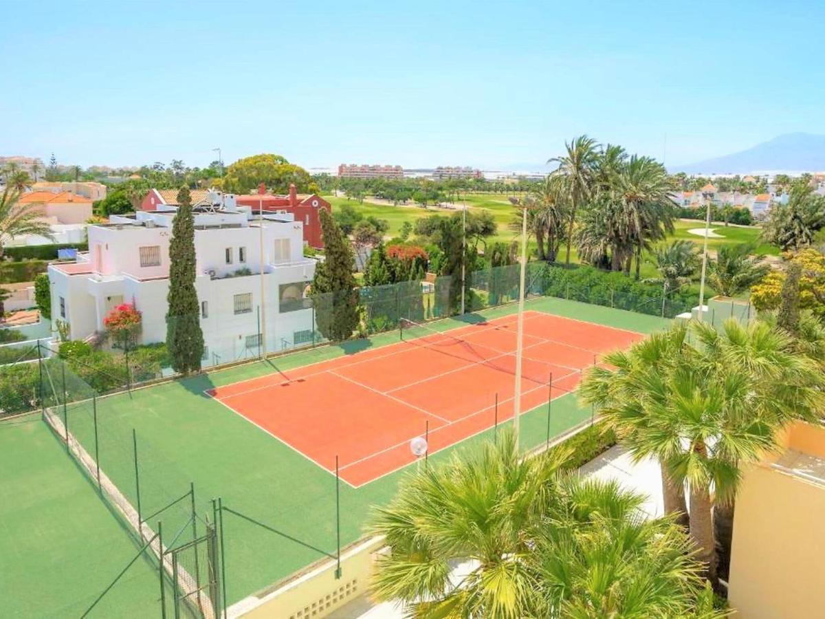 Attractive Holiday Home In Roquetas De Mar Surrounded By Beaches ภายนอก รูปภาพ