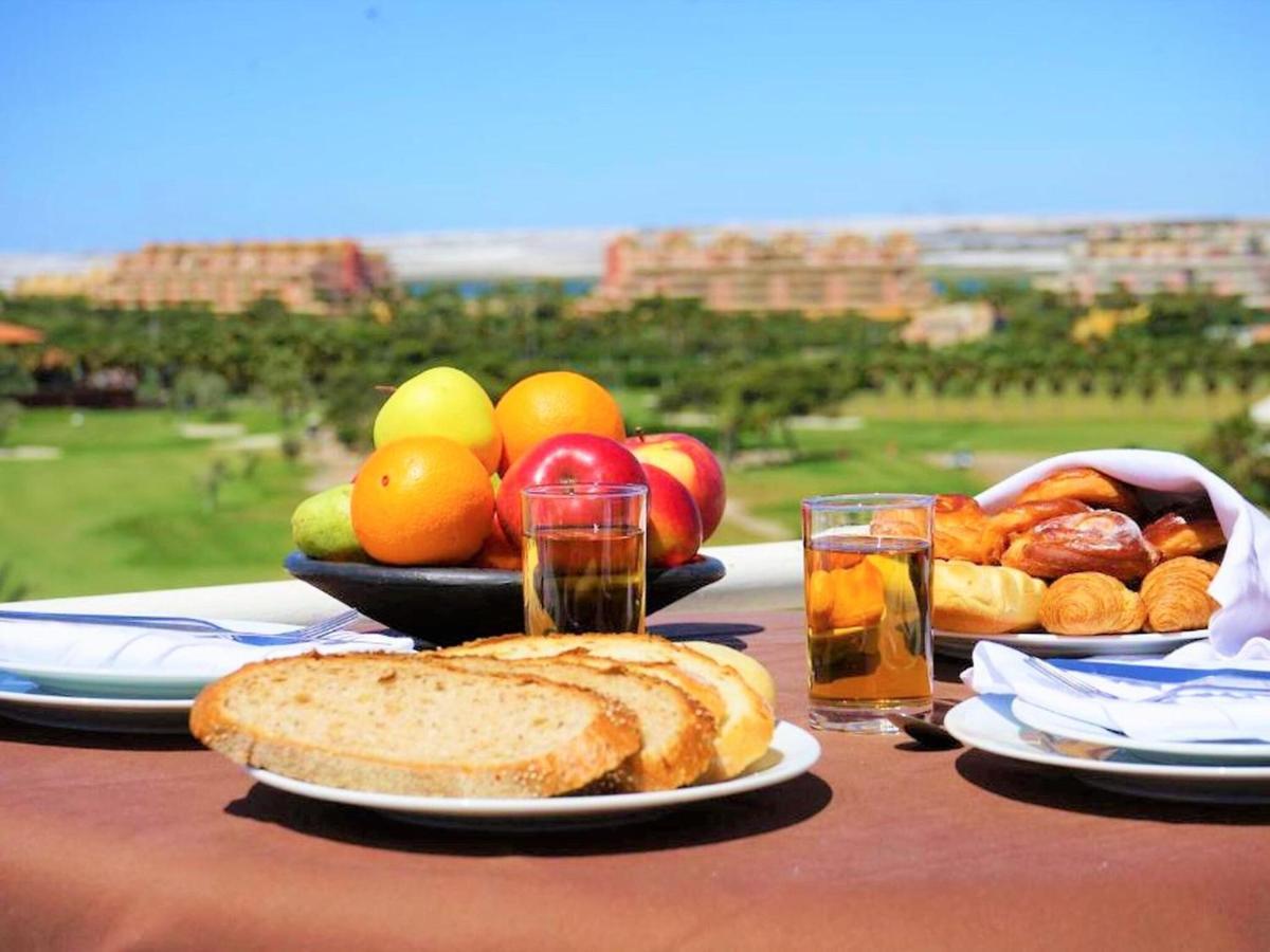 Attractive Holiday Home In Roquetas De Mar Surrounded By Beaches ภายนอก รูปภาพ